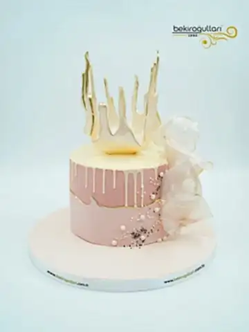 Pembe Ve Gold Detay Butik Pasta