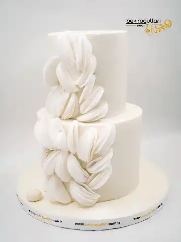 Beyaz Söz Nişan Pastası